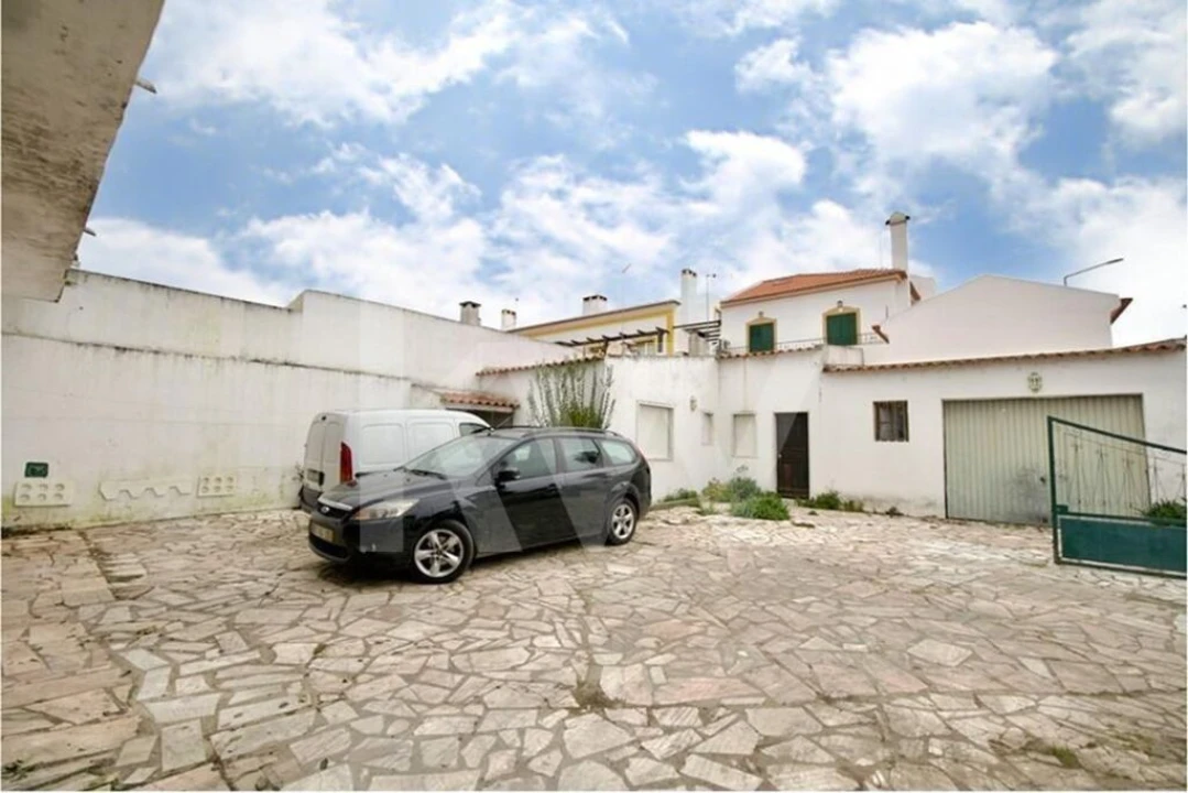 Moradia T5 para Venda em Santa Maria do Castelo e Santiago e Santa Susana Foto 33