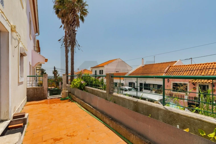 Moradia T4 para Venda em Ajuda Foto 3