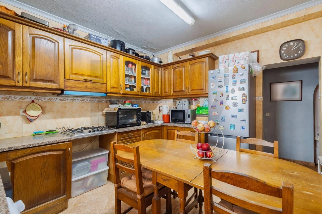 Moradia T4 para Venda em Ajuda Foto 5