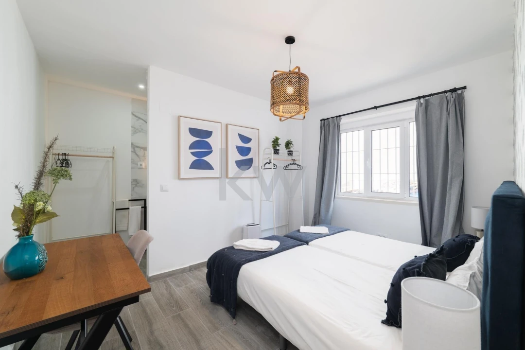 Prédio para Venda em Carregado e Cadafais Foto 2