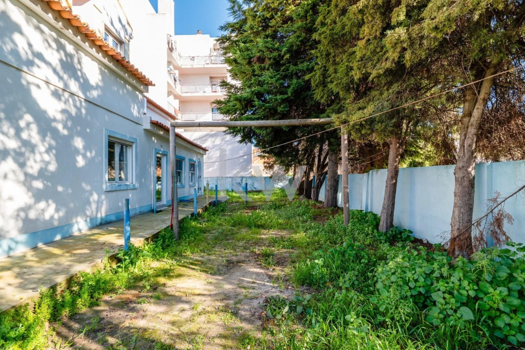 Prédio para Venda em Carregado e Cadafais Foto 44