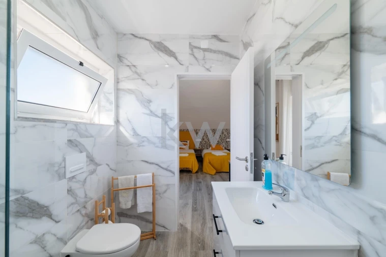 Prédio para Venda em Carregado e Cadafais Foto 36