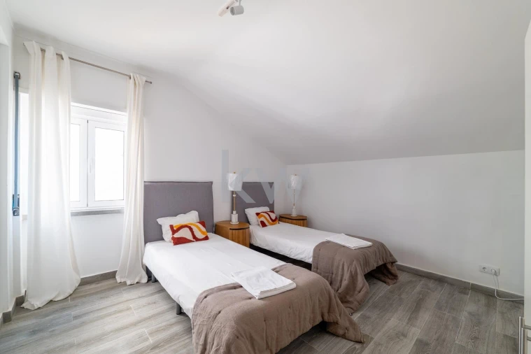 Prédio para Venda em Carregado e Cadafais Foto 27