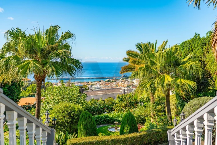 Moradia T5 para Venda em Funchal (Santa Luzia) Foto 2