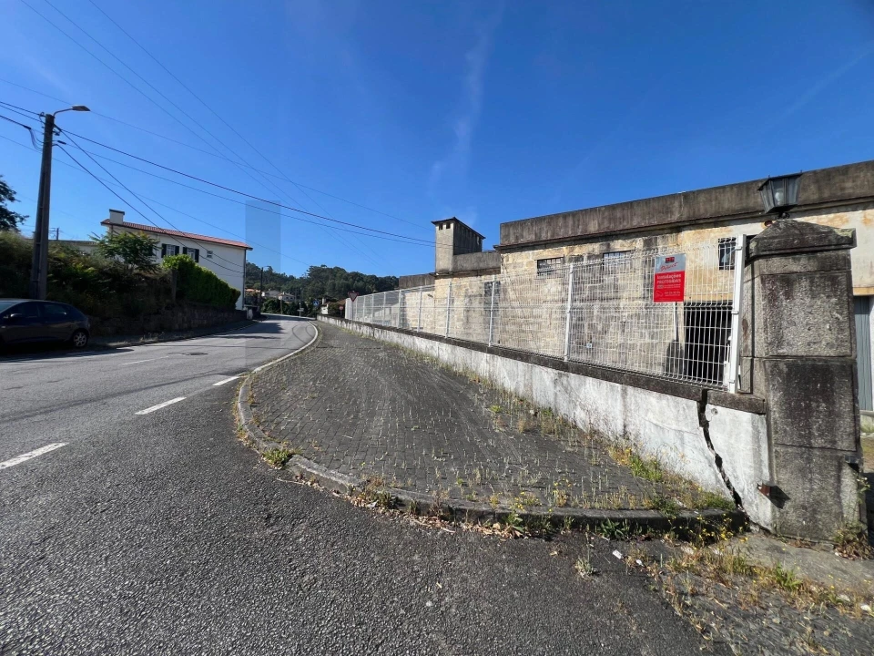 Armazém para Venda em Rebordões Foto 3