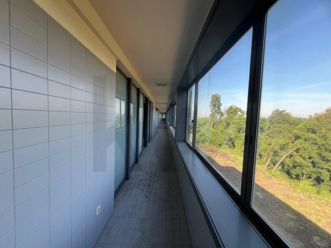 Armazém para Venda em Rebordões Foto 11