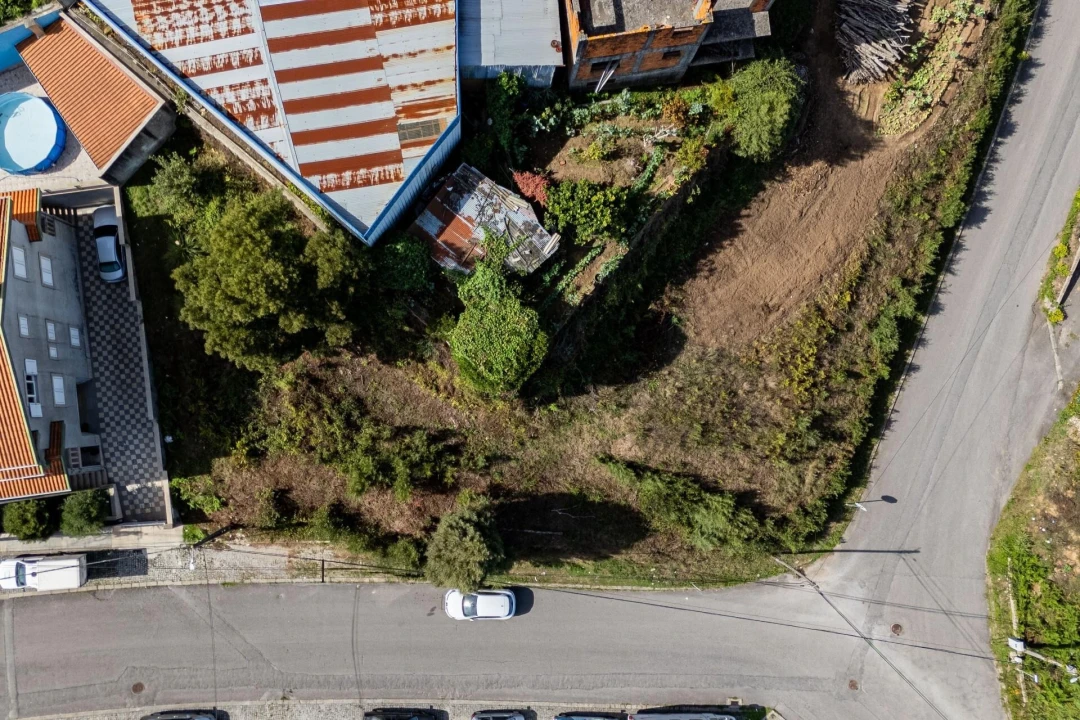 Terreno para Venda em Nogueira da Regedoura Foto 3