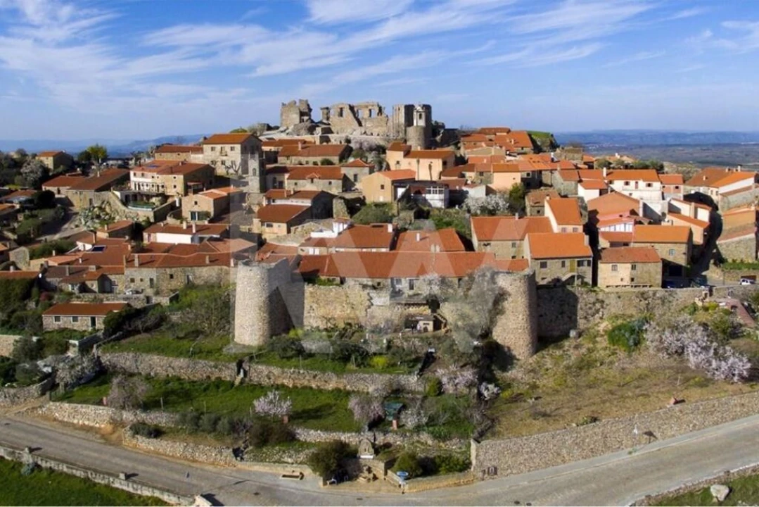 Moradia T6 para Venda em Figueira de Castelo Rodrigo Foto 13