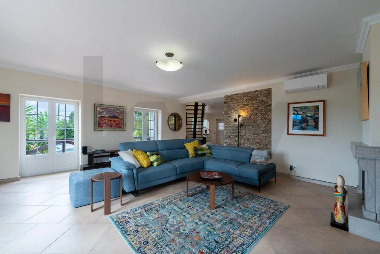 Moradia T4 para Venda em Reguengo Grande Foto 8