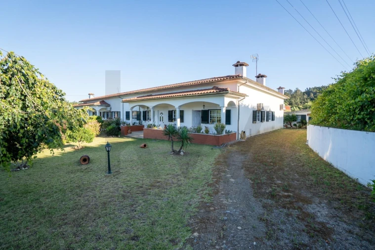 Moradia T3 para Venda em O. Azeméis, Riba-Ul, Ul, Macinhata Seixa, Madail Foto 42