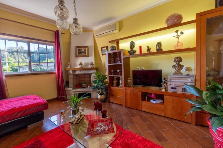 Moradia T3 para Venda em O. Azeméis, Riba-Ul, Ul, Macinhata Seixa, Madail Foto 8