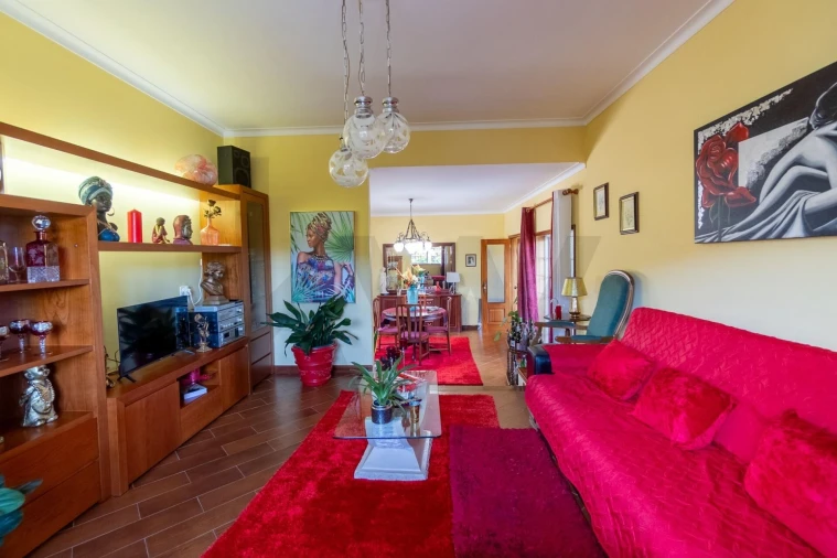 Moradia T3 para Venda em O. Azeméis, Riba-Ul, Ul, Macinhata Seixa, Madail Foto 7