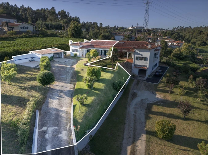 Moradia T3 para Venda em O. Azeméis, Riba-Ul, Ul, Macinhata Seixa, Madail Foto 56