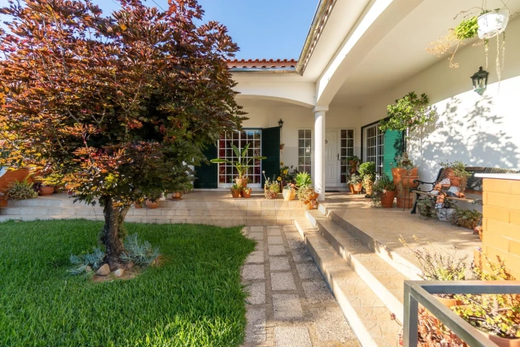 Moradia T3 para Venda em O. Azeméis, Riba-Ul, Ul, Macinhata Seixa, Madail Foto 1