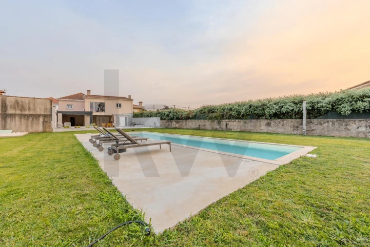 Moradia T3 para Venda em Aveleda Foto 8