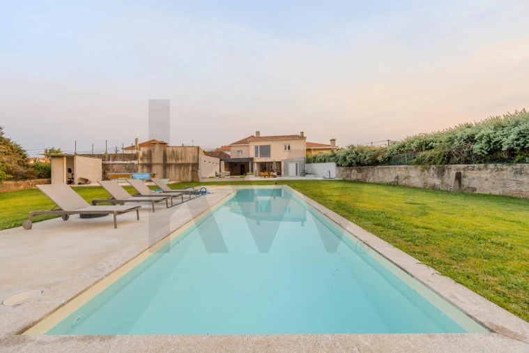 Moradia T3 para Venda em Aveleda Foto 10