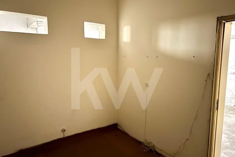 Loja para Arrendamento em Estrela Foto 3