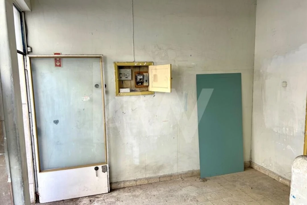 Loja para Arrendamento em Estrela Foto 12