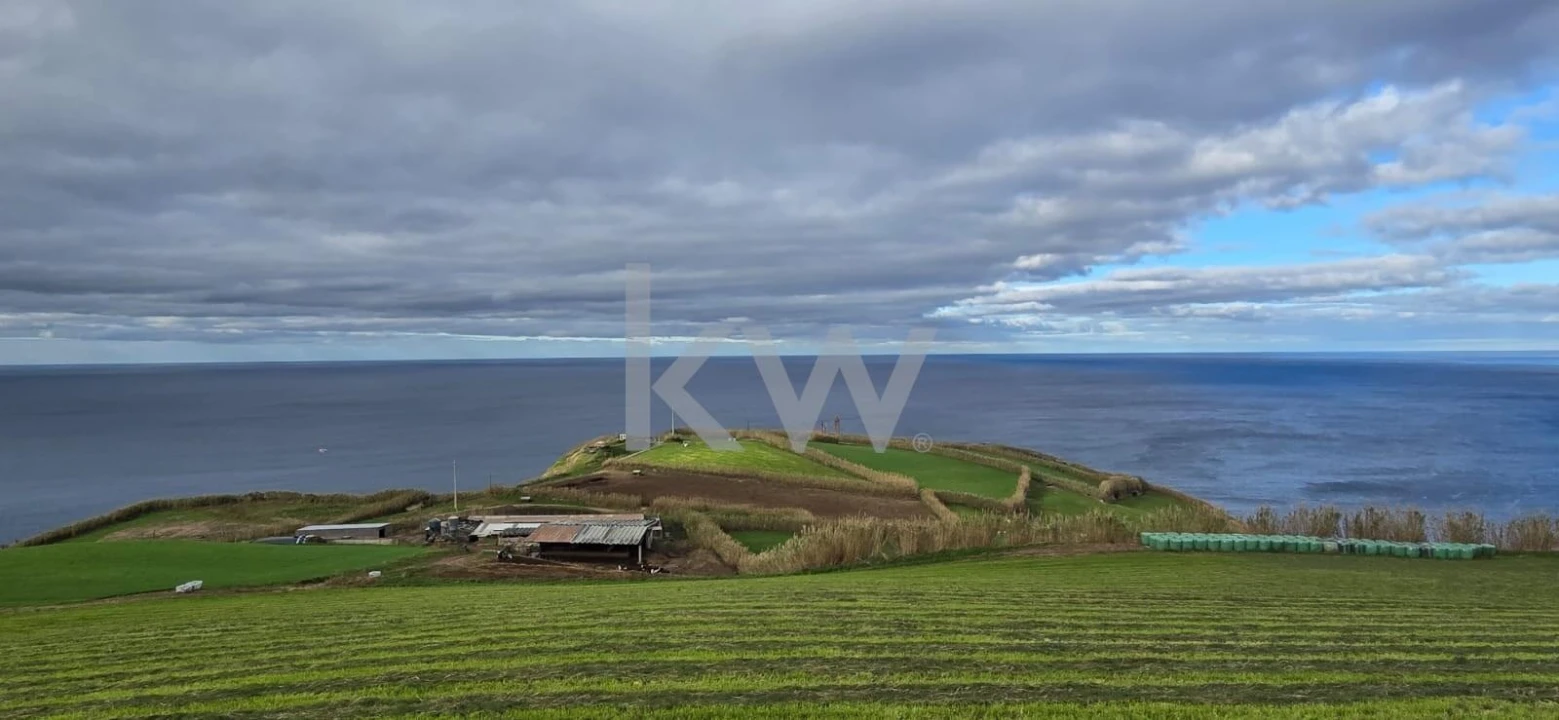 Terreno para Venda em Ribeirinha Foto 2