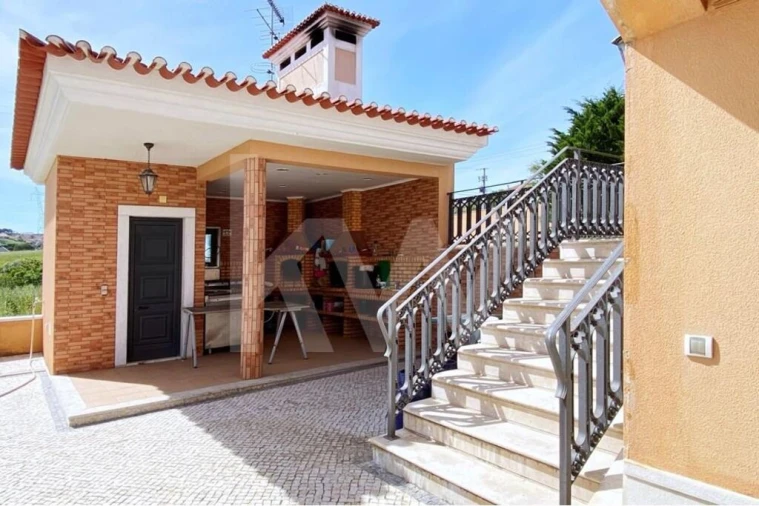 Moradia T8 para Venda em Vila Franca de Xira Foto 19