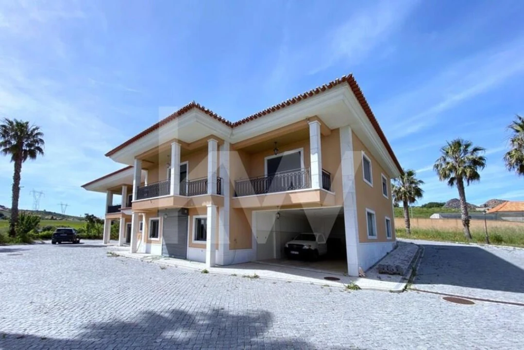 Moradia T8 para Venda em Vila Franca de Xira Foto 16