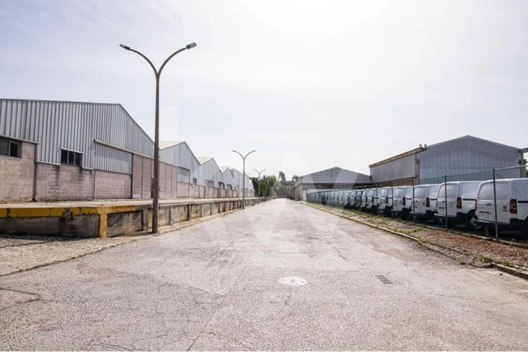 Armazém para Venda em Setubal (São Sebastião) Foto 7