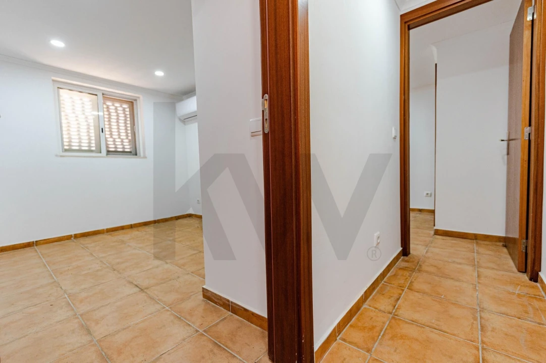 Moradia T3 para Venda em Santa Catarina da Fonte do Bispo Foto 15