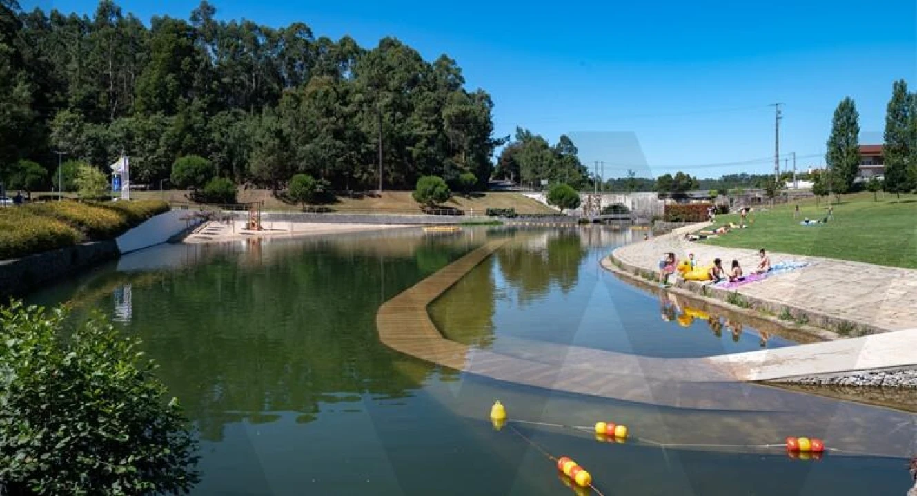 Terreno para Venda em Romariz Foto 4