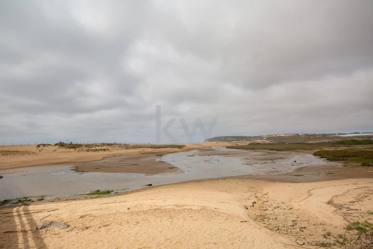 Moradia T2 para Venda em São Pedro da Cadeira Foto 16