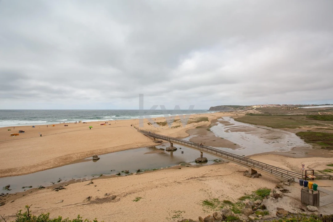 Moradia T2 para Venda em São Pedro da Cadeira Foto 13
