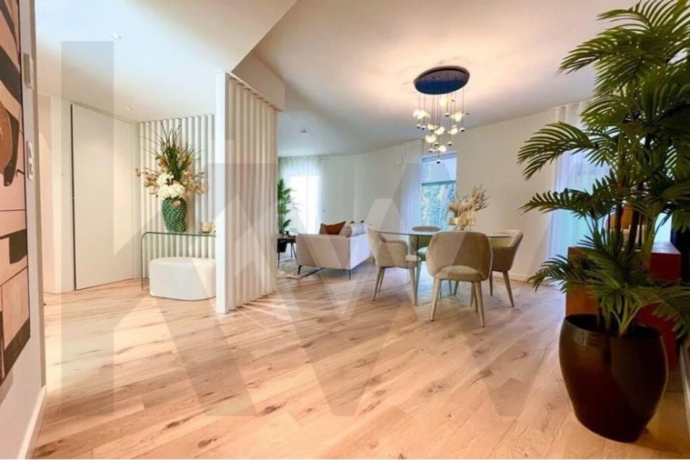 Apartamento T2 para Venda em Areeiro Foto 2