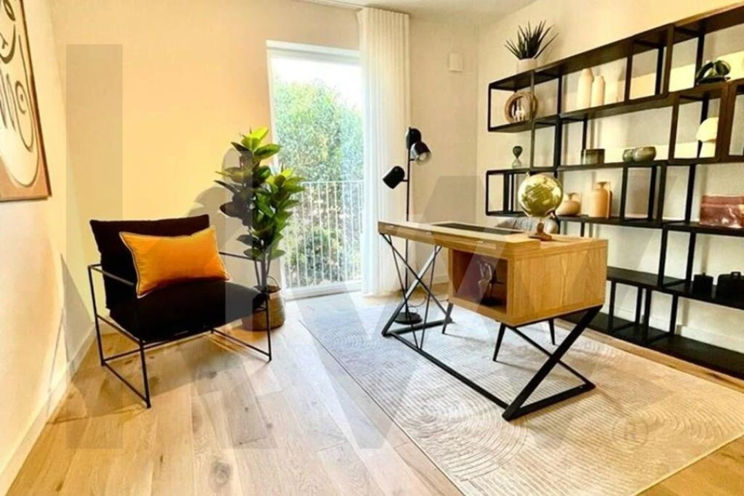 Apartamento T2 para Venda em Areeiro Foto 3