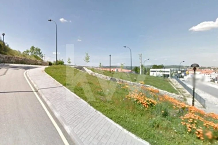 Terreno para Venda em Avelãs de Ambom e Rocamondo Foto 4