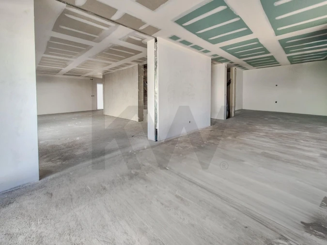 Moradia T4 para Venda em São Domingos de Rana Foto 10