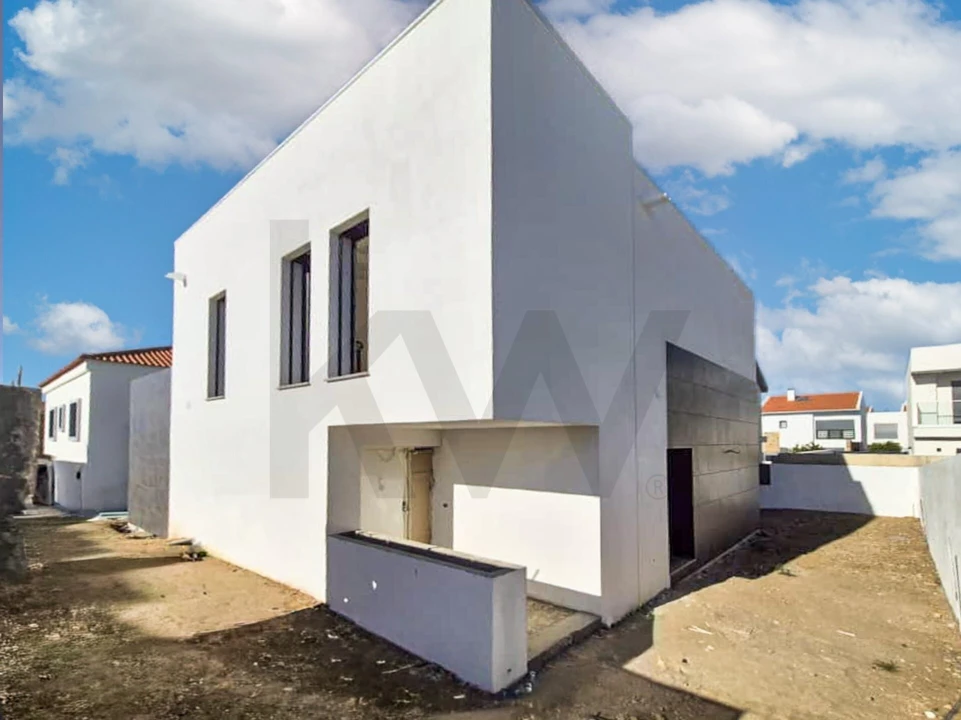 Moradia T4 para Venda em São Domingos de Rana Foto 4