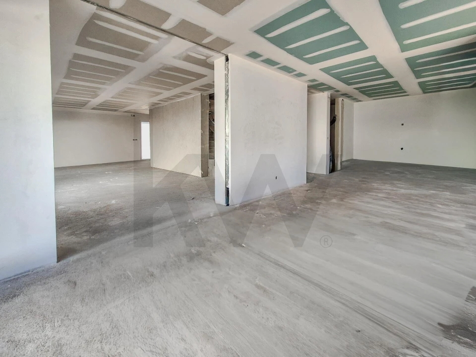 Moradia T4 para Venda em São Domingos de Rana Foto 10