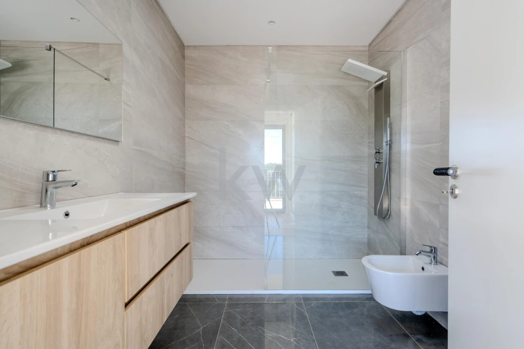 Moradia T3 para Venda em Barcarena Foto 23