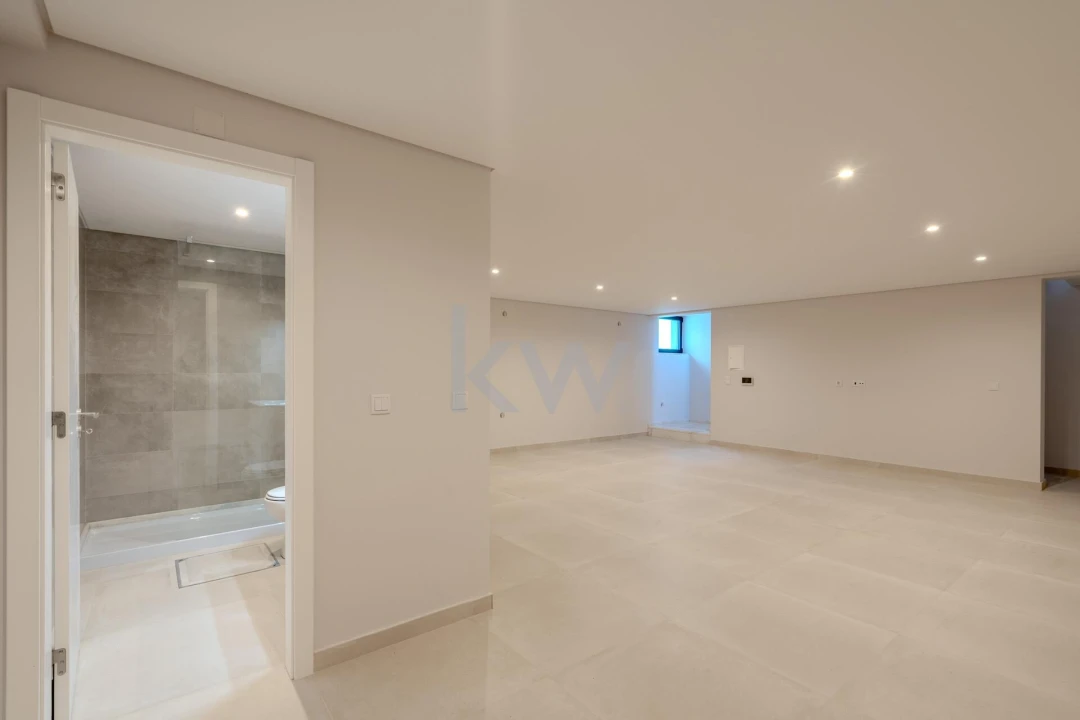 Moradia T3 para Venda em Barcarena Foto 28