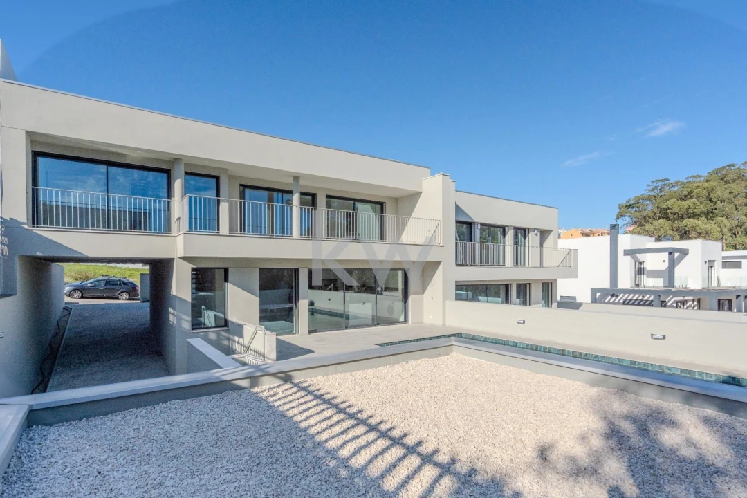 Moradia T3 para Venda em Barcarena Foto 12