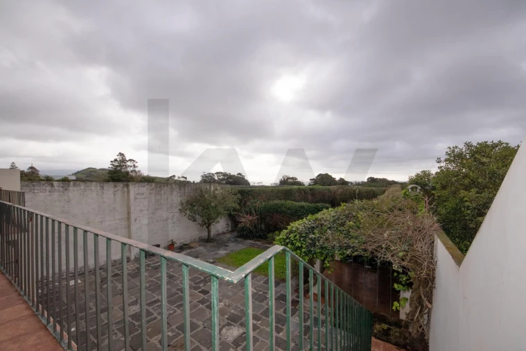 Moradia T3 para Venda em Arrifes Foto 13