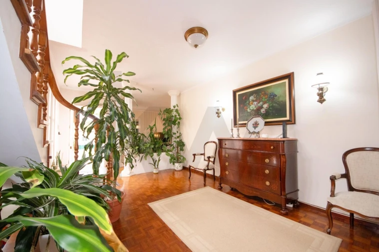 Moradia T3 para Venda em Arrifes Foto 24