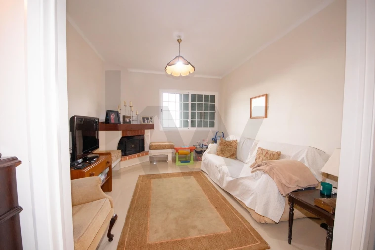 Moradia T3 para Venda em Arrifes Foto 17