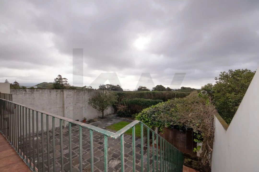 Moradia T3 para Venda em Arrifes Foto 13