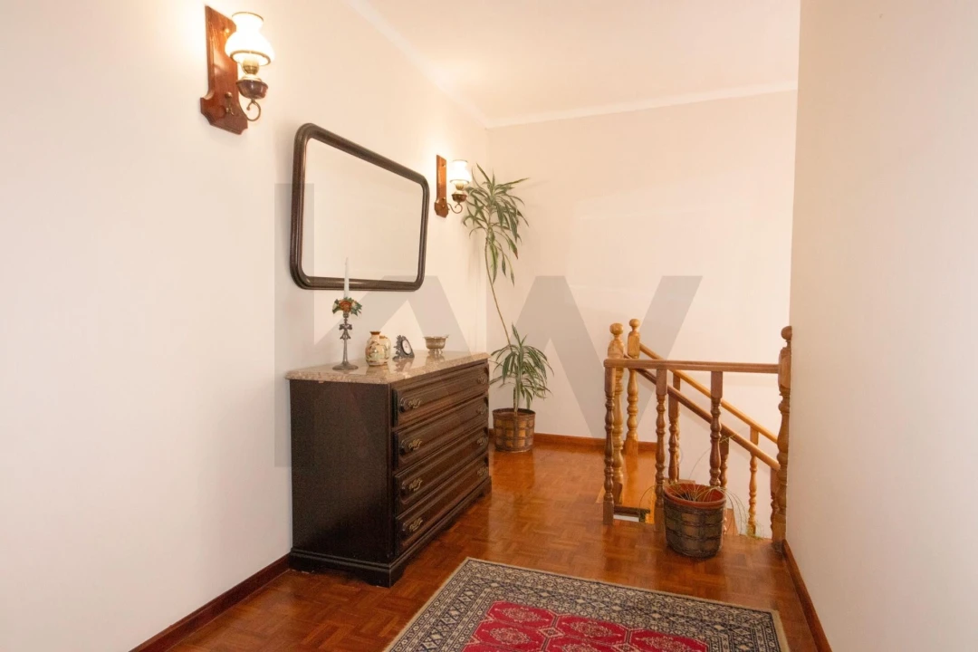 Moradia T3 para Venda em Arrifes Foto 27