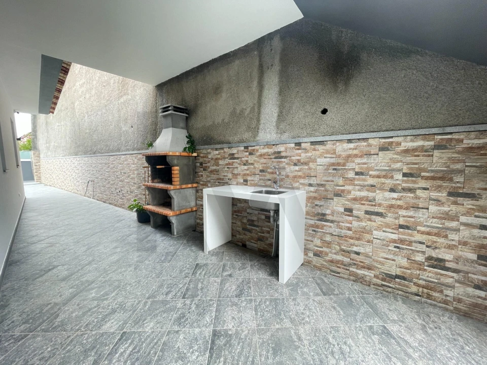 Moradia T3 para Venda em Ribeira Brava Foto 18