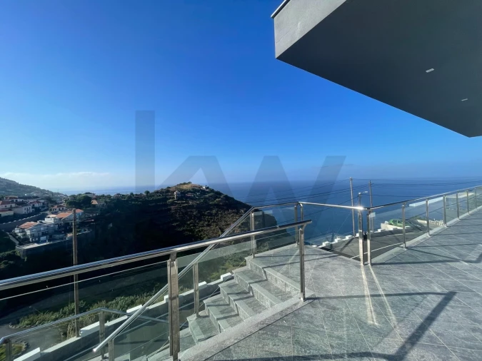 Moradia T3 para Venda em Ribeira Brava