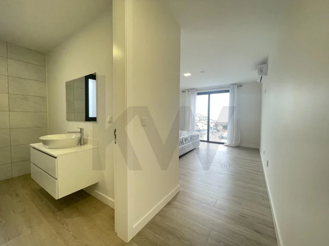 Moradia T3 para Venda em Ribeira Brava Foto 14