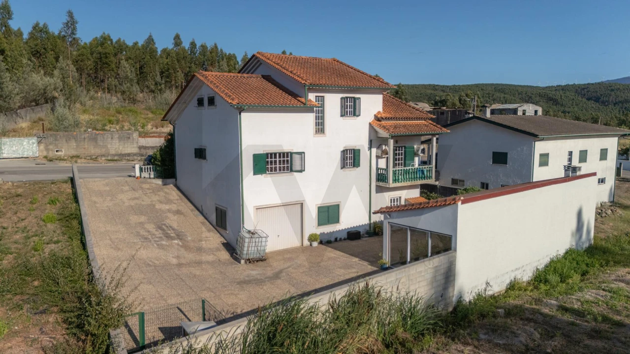 Moradia T3 para Venda em Poiares (Santo Andre) Foto 54