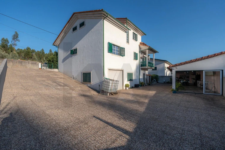 Moradia T3 para Venda em Poiares (Santo Andre) Foto 45