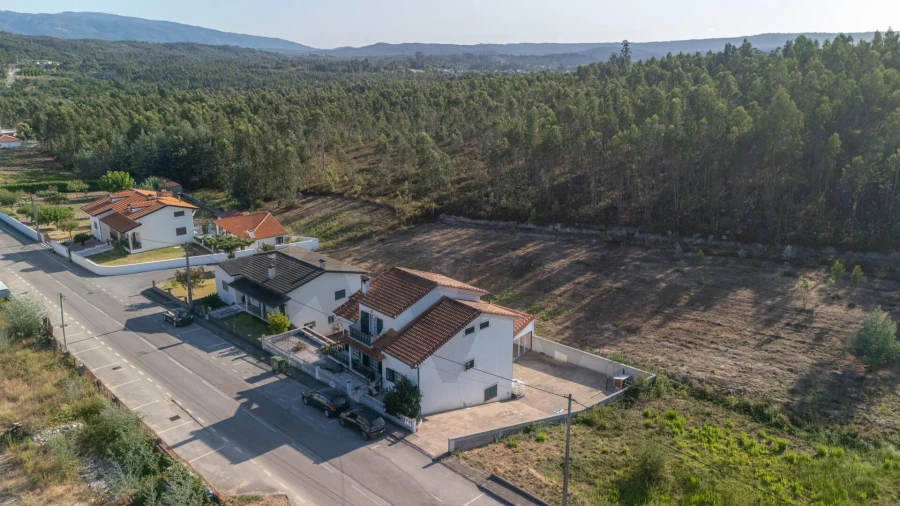 Moradia T3 para Venda em Poiares (Santo Andre) Foto 58